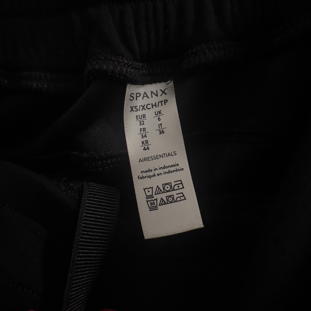 SPANX Black Women's Sweater - Picture 6 of 6